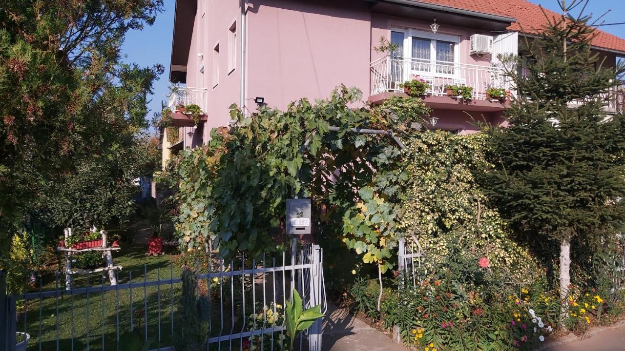 Exclusive Apartman Paraćin Kültér fotó